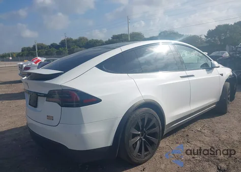 2022 Tesla Model X Plaid Tri Motor All-Wheel Drive z USA, uszkodzony, nr VIN 7SAXCBE63NF356730